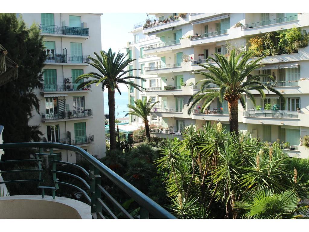 Nice Beach - Promenade Des Anglais Екстер'єр фото