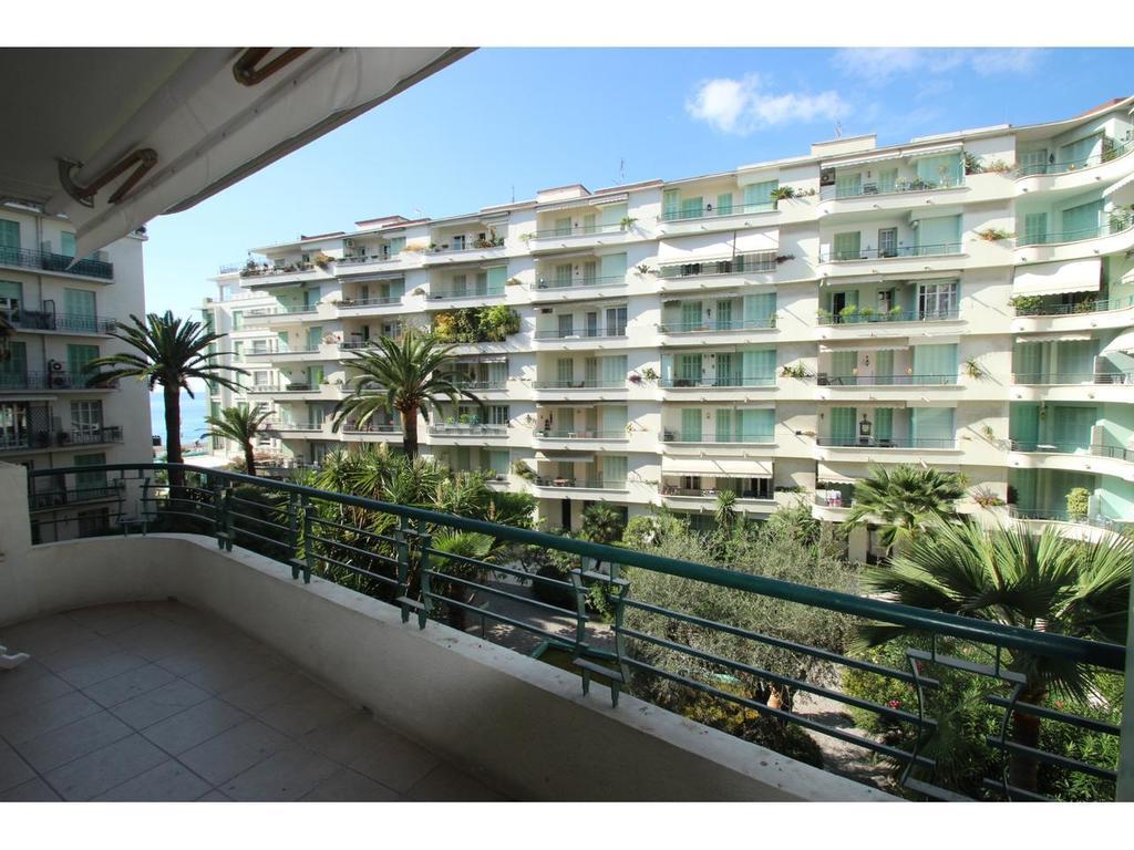 Nice Beach - Promenade Des Anglais Екстер'єр фото